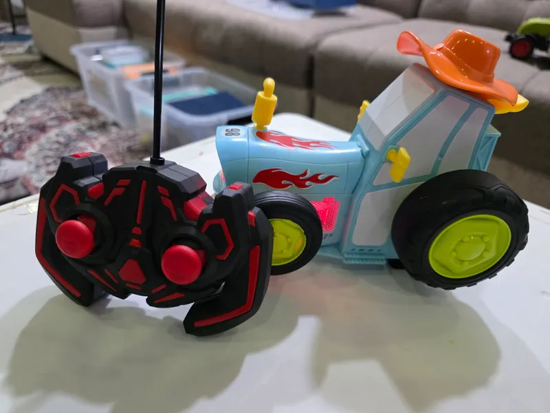 игрушка трактор