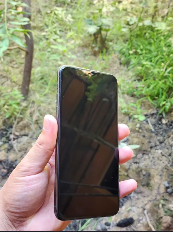 iPhone 11 Pro Max 256 gb 2 iPhone 11 Pro Max 256 gb 2