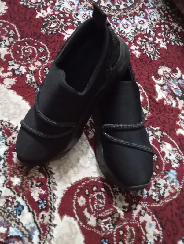 oyoq kiyim oyoq kiyim