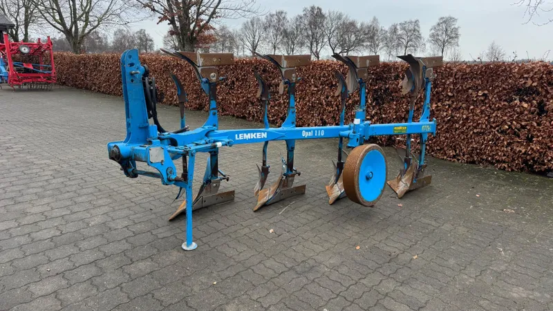 Lemken Opal 110 Belarus, John Deere, case Puma — фото 1