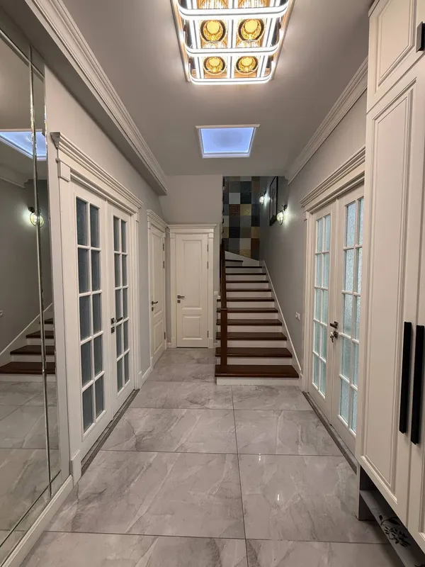 4 xonali kvartira, 190 m2, Yakkasaroy 8 4 xonali kvartira, 190 m2, Yakkasaroy 8