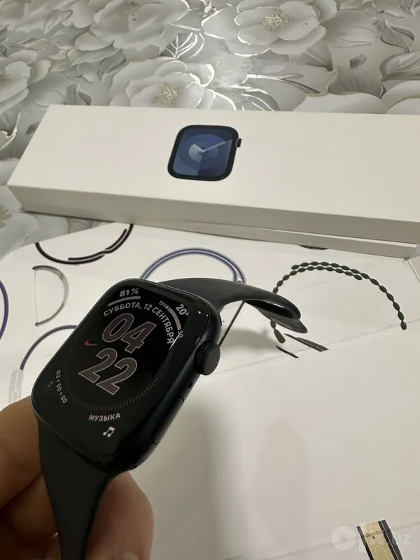 Apple watch 9 45mm. 2 Apple watch 9 45mm. 2