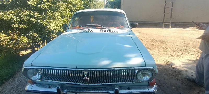 Gaz Volga 2401..