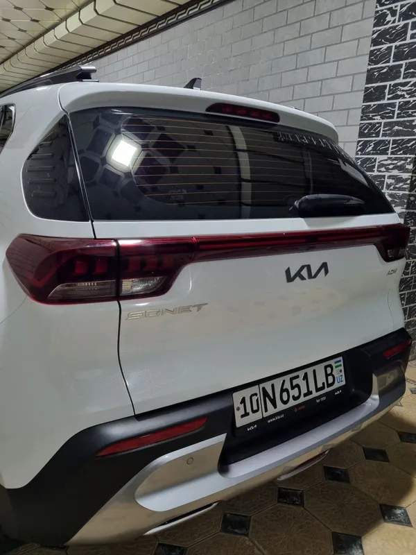 Kia Sonet 3-pozitsiya full Oq zhemchug — фото 1