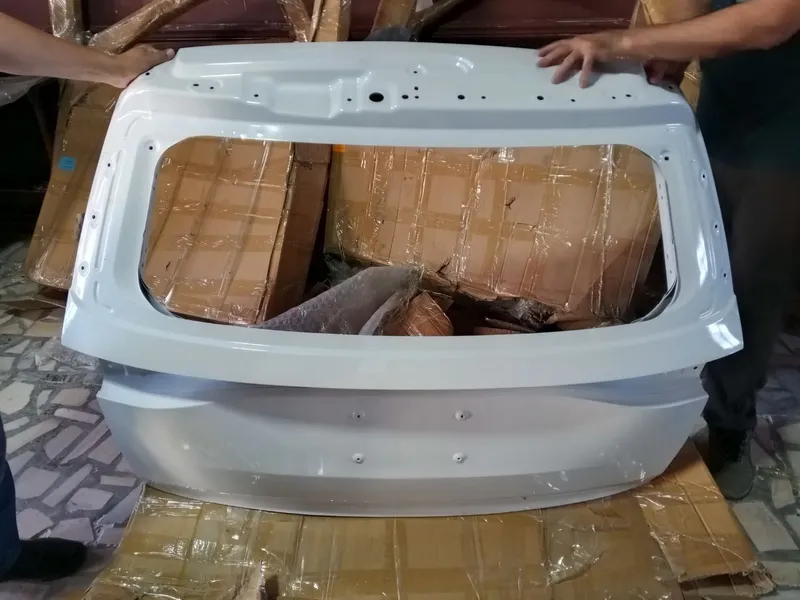 Orqa Bagaj Dongfeng EP 008 Oq rangda. Задний багаж 1