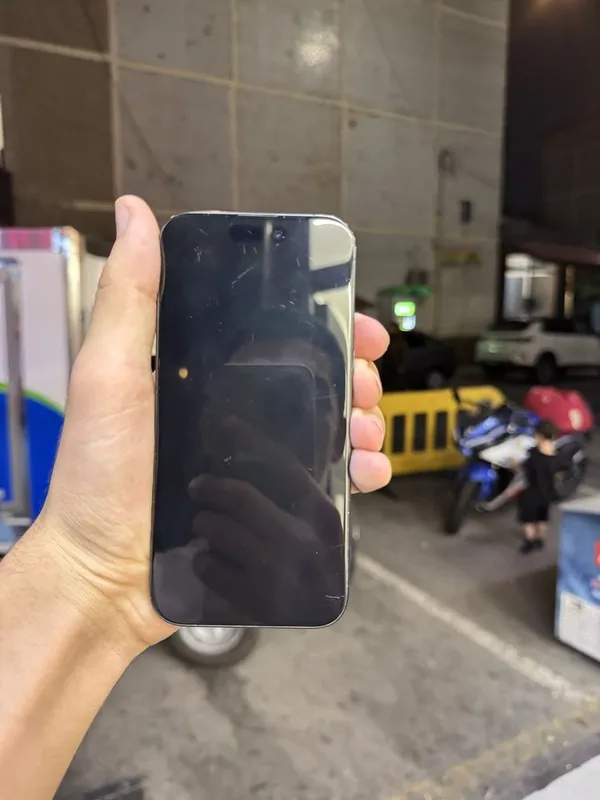 Iphone 15 pro 256 tali