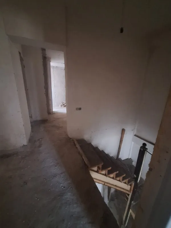 4 xonali kvartira, 100 m2, Yakkasaroy 5