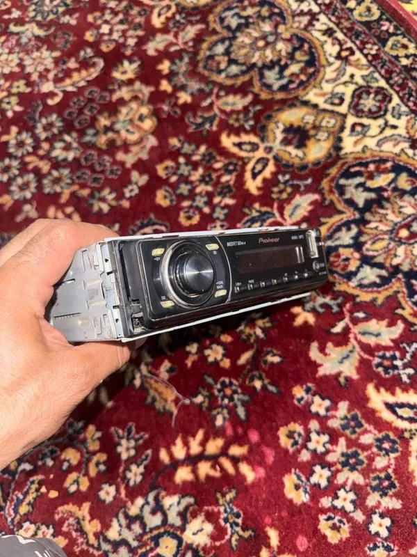 Pioneer deh3150 sotiladi bluetooth 4