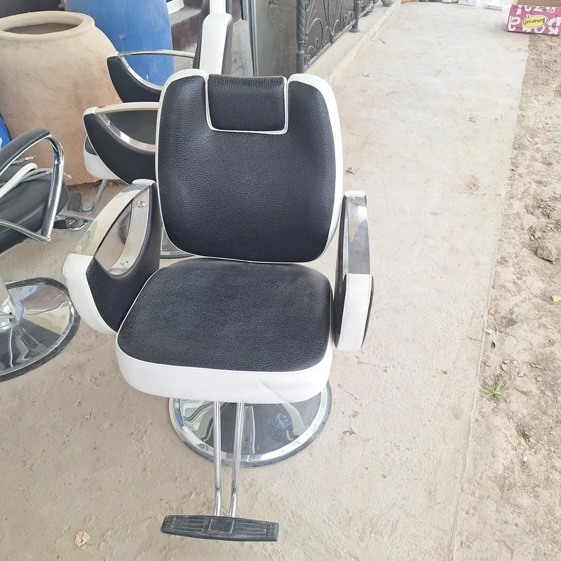 salon uchun  sartarosh bollar va qizlar uchun stol