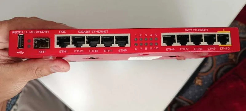 MikroTik RB2011ViAS-2HnD-IN — фото 1
