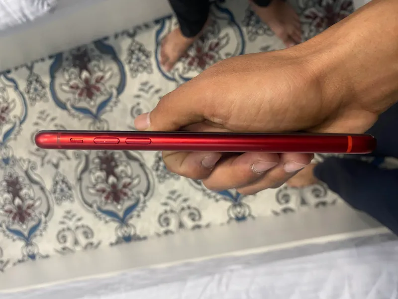 Продаётся iPhone XR!!! 6