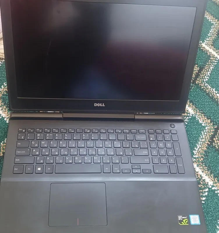 Dell inspirion noutbook sotiladi