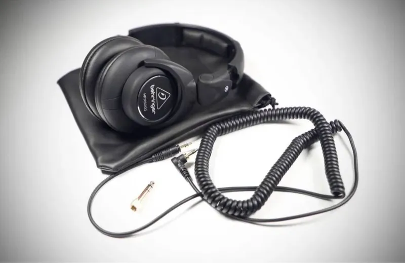 Behringer HPX6000 профессиональный DJ наушник 2 Behringer HPX6000 профессиональный DJ наушник 2