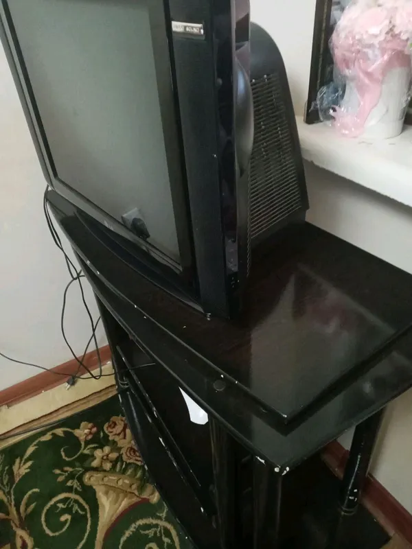 Телевизор и +подставка — фото 1