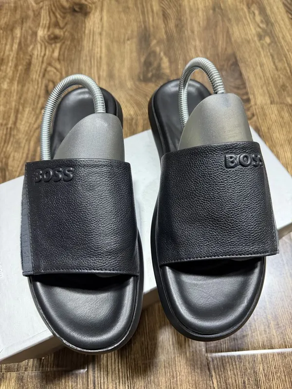Hugo Boss Тапочки 43-44 раз