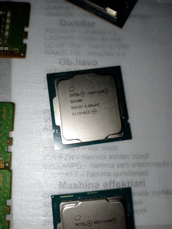 Intel Pentium Gold G 6400 DDR4 4GB Samsung 2 Intel Pentium Gold G 6400 DDR4 4GB Samsung 2