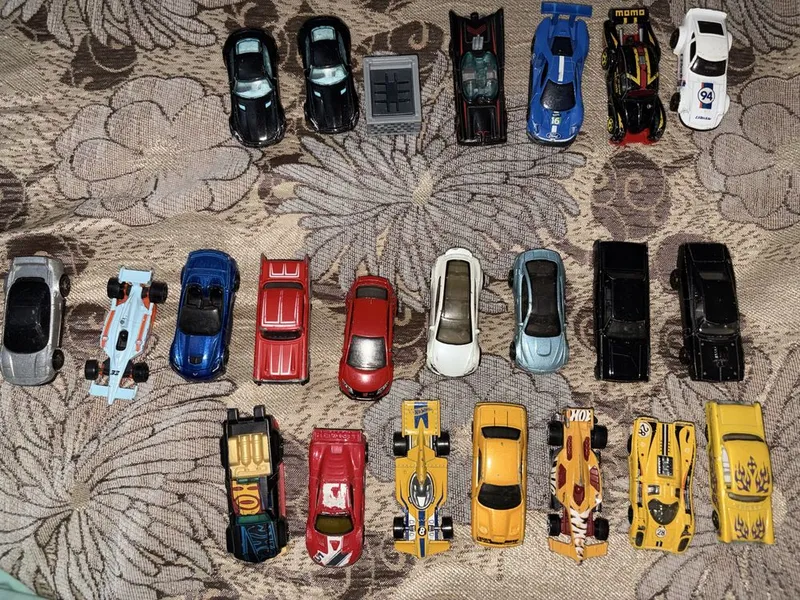 Hot Wheels mashinkalari 1