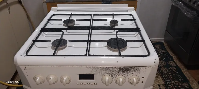 Gaz plita sotiladi iwlatilgan xolati yaxwi 2 Gaz plita sotiladi iwlatilgan xolati yaxwi 2