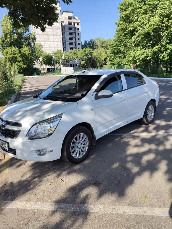 Шевроле кобальт продаю — фото 1