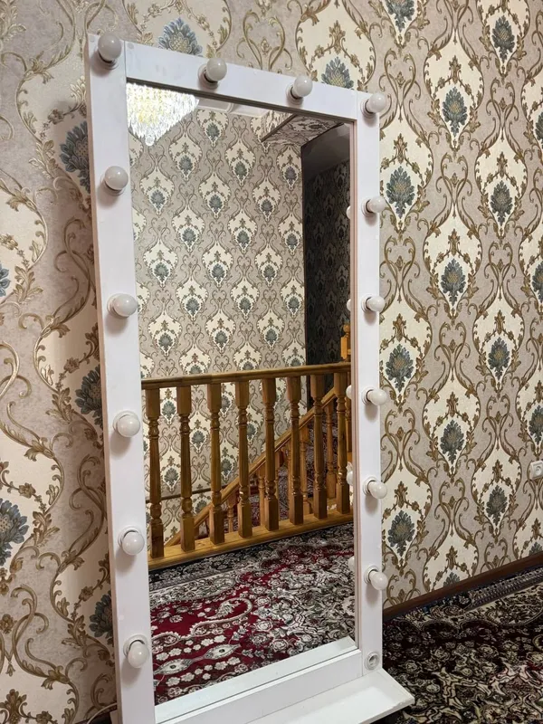 LED chiroqli bo'yanish oynasi (Hollywood Mirror 1