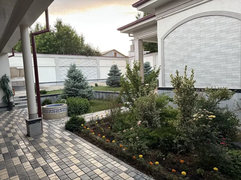 Oq tosh yon bagrida dacha sauna bassen tenis wifi bbq landshaft dizayn — фото 1
