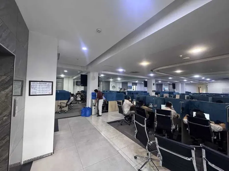 Коммерческое помещение 3 000 м² | Айбек | Бывшая Чехова 6