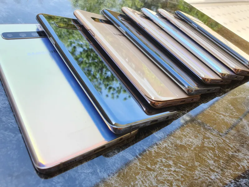 Samsung Galaxy S10 Plus 5G. Память 8/256 GB. 3