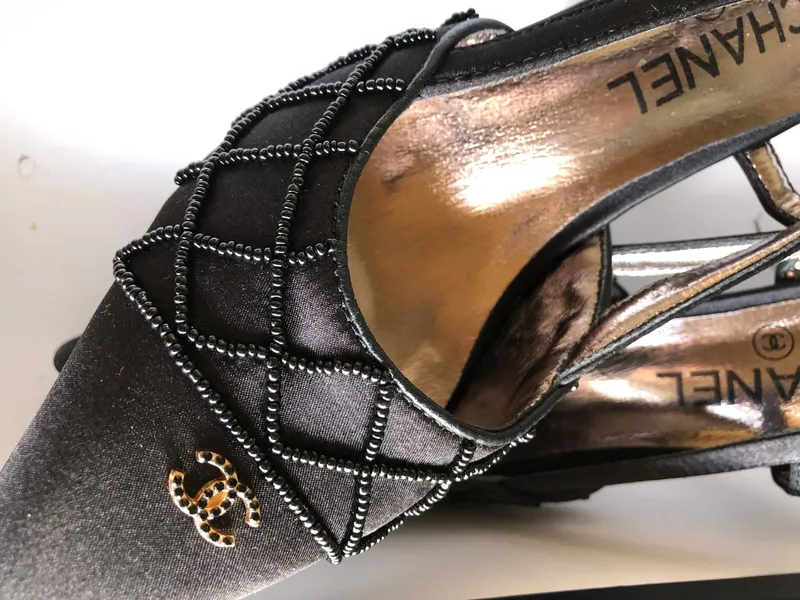 Продаются каблуки Chanel, размер 37 1 Продаются каблуки Chanel, размер 37 1