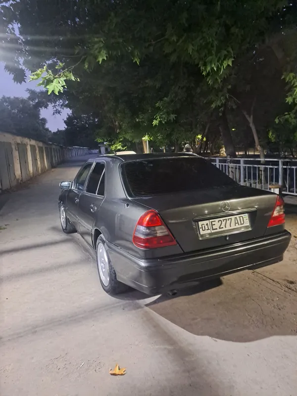 Продам Мерседес W202 C180 матор 111. 2.0 Год 1993 4 Продам Мерседес W202 C180 матор 111. 2.0 Год 1993 4