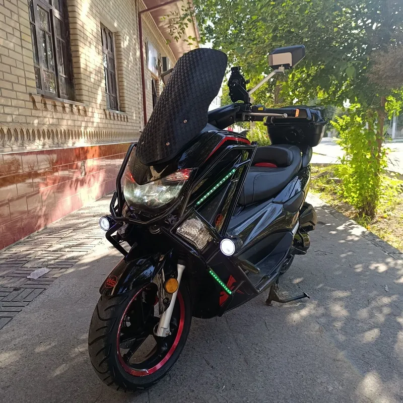 N Max скутер сотилади 150 куб 1