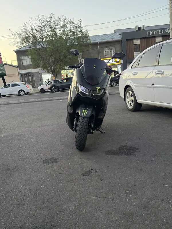 skuter yamaha n max