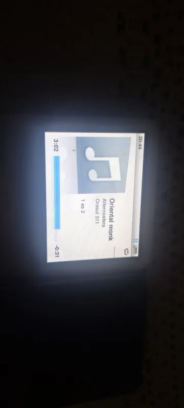 ipod classic 80gb ipod touch 8gb — фото 1