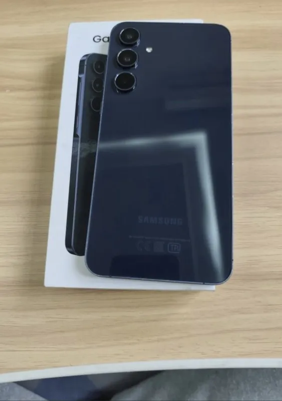 Samsung A 55 5G Holati tinniq 8/256 Samsung A 55 5G Holati tinniq 8/256