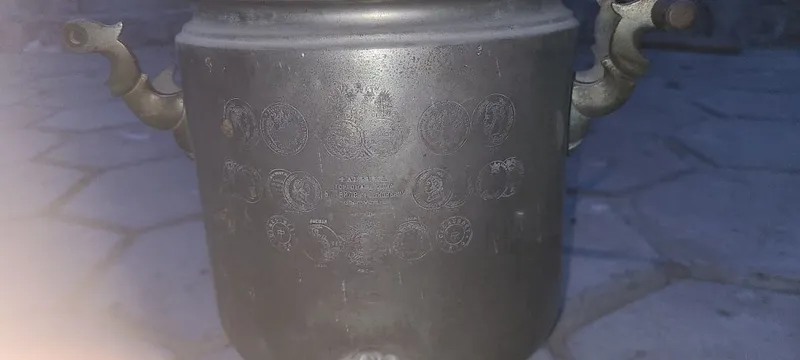 Продаю антикварный Уголный Самовар