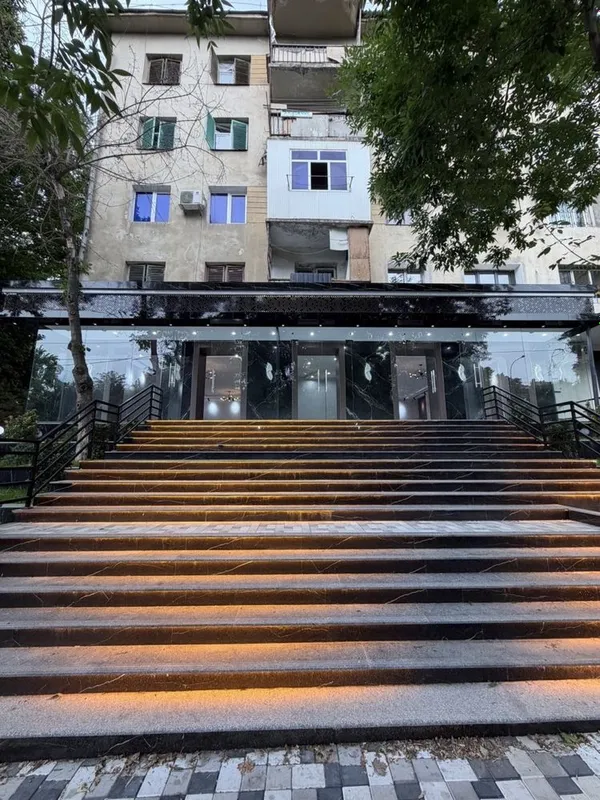 стадион Старт | 160кв - нежилое помещение вдоль дороги Продажа — фото 1