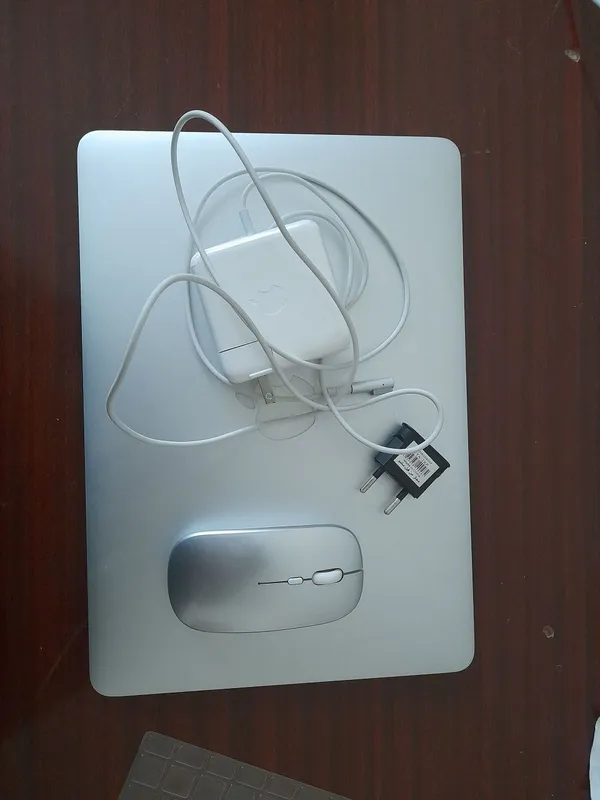 Mackbook air M13