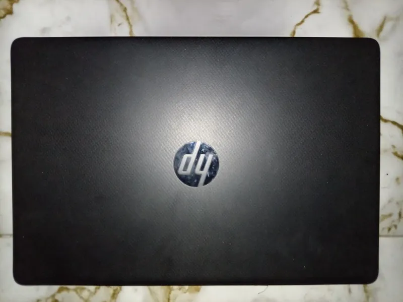 HP Laptop 15 Xarakteris HP Laptop 15 Xarakteris