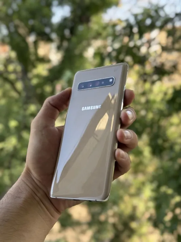 Samsung Galaxy S10 5G 1