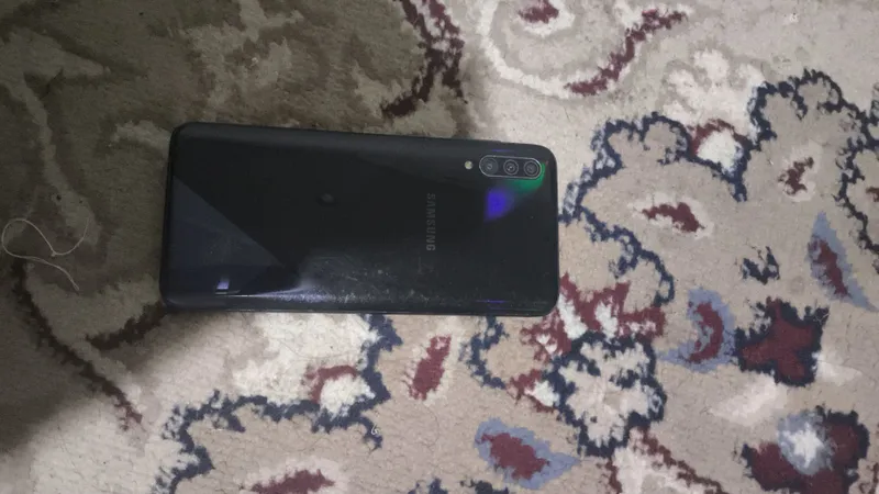 A30s faqat sensor shlif ketgan boshqa joyi ishlidi 2