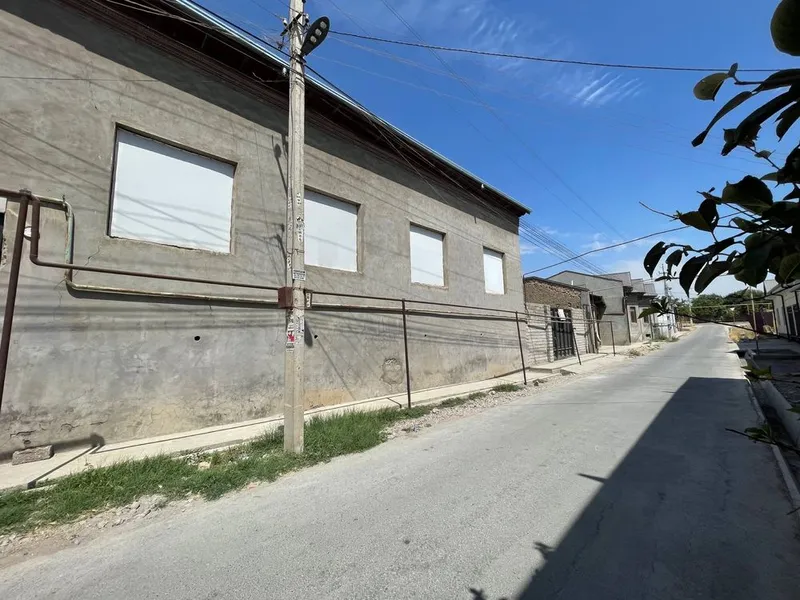 Nazarbek Xarakatda 5.7 sotix uchastka sotiladi
