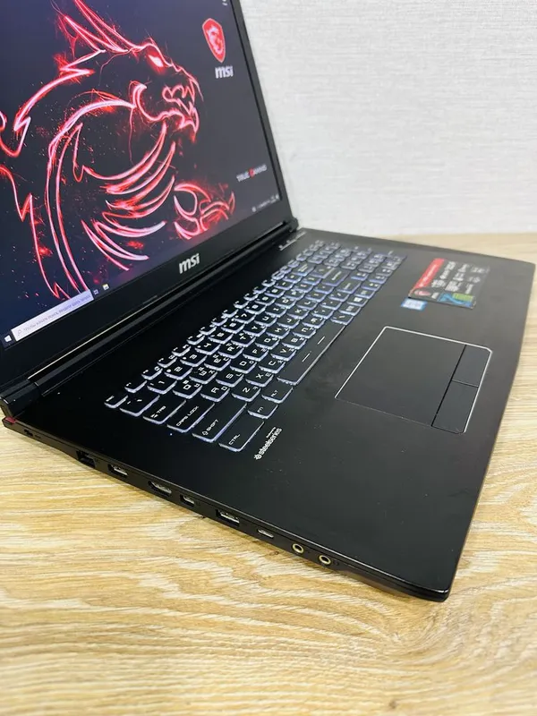 MSI Core i7-8 Ядерный GTX1050Ti Мощный, Игровой с Большим 17 экраном 6 MSI Core i7-8 Ядерный GTX1050Ti Мощный, Игровой с Большим 17 экраном 6