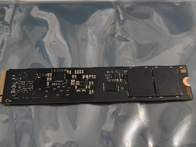 Серверный SSD Samsung MZ1L2960HCJR-00A07