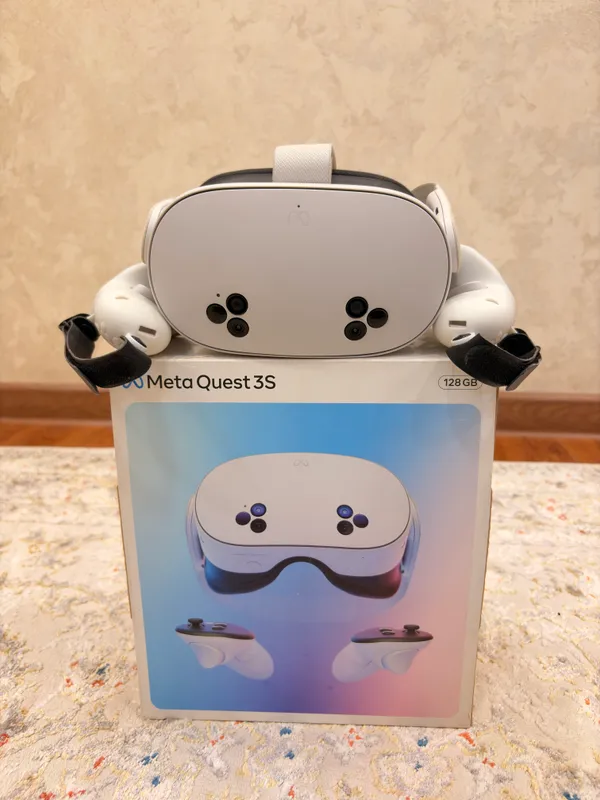 Meta Quest 3S 128 ГБ в идеальном состоянии + чехол 1 Meta Quest 3S 128 ГБ в идеальном состоянии + чехол 1