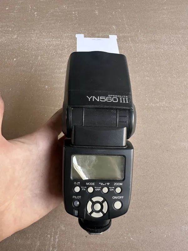 Yongnuo 560 iii фотовспышка