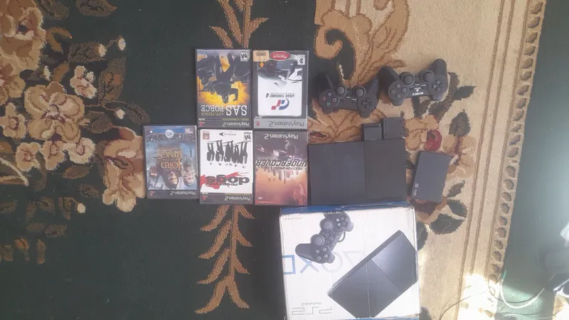 Playstation 2 slim sotiladi