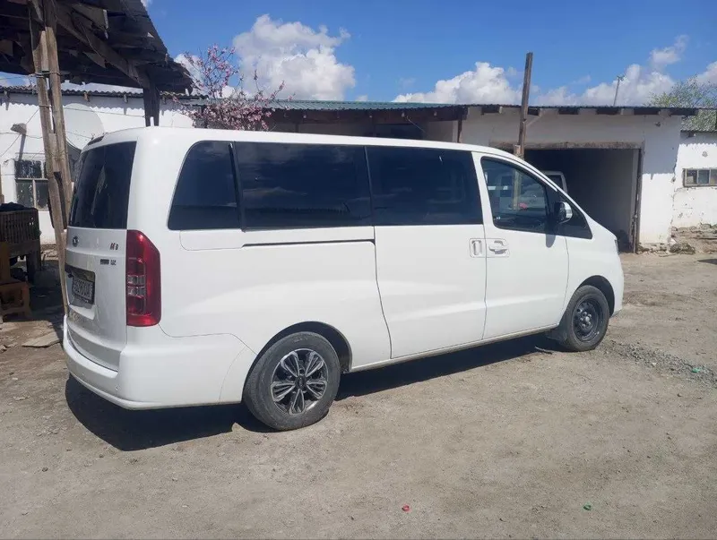 Jac m3 2023 kop yurmagan srochno sotiladi 3 ta — фото 3