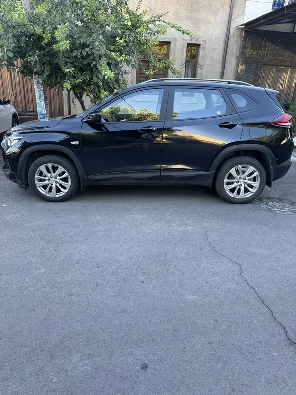 Tracker LTZ sotiladi 1 Tracker LTZ sotiladi 1