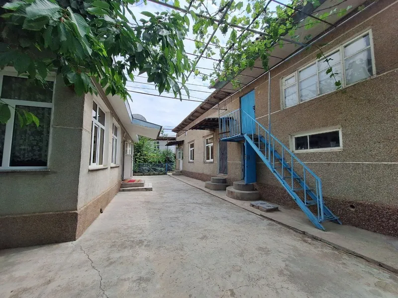 Продается 2 жилых дома на участке из 6 соток