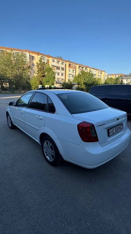 Lacetti - 3 позиция, 2010 год, мотор - 1.8, в хорошем состоянии — фото 3