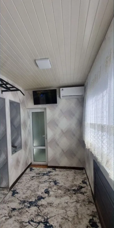 Дархан 3/3/4 70м2 за 1000 y.e Договорная Мирзо-Улугбек Аренда ! — фото 3